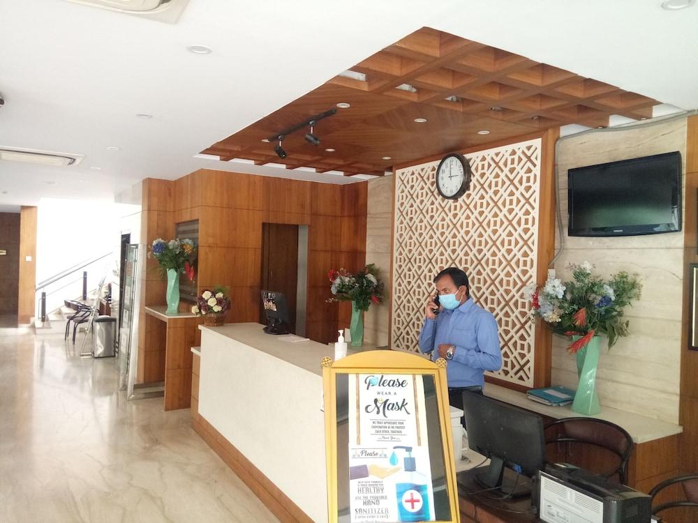 Hotel Prince Gardens Coimbatore Exteriör bild