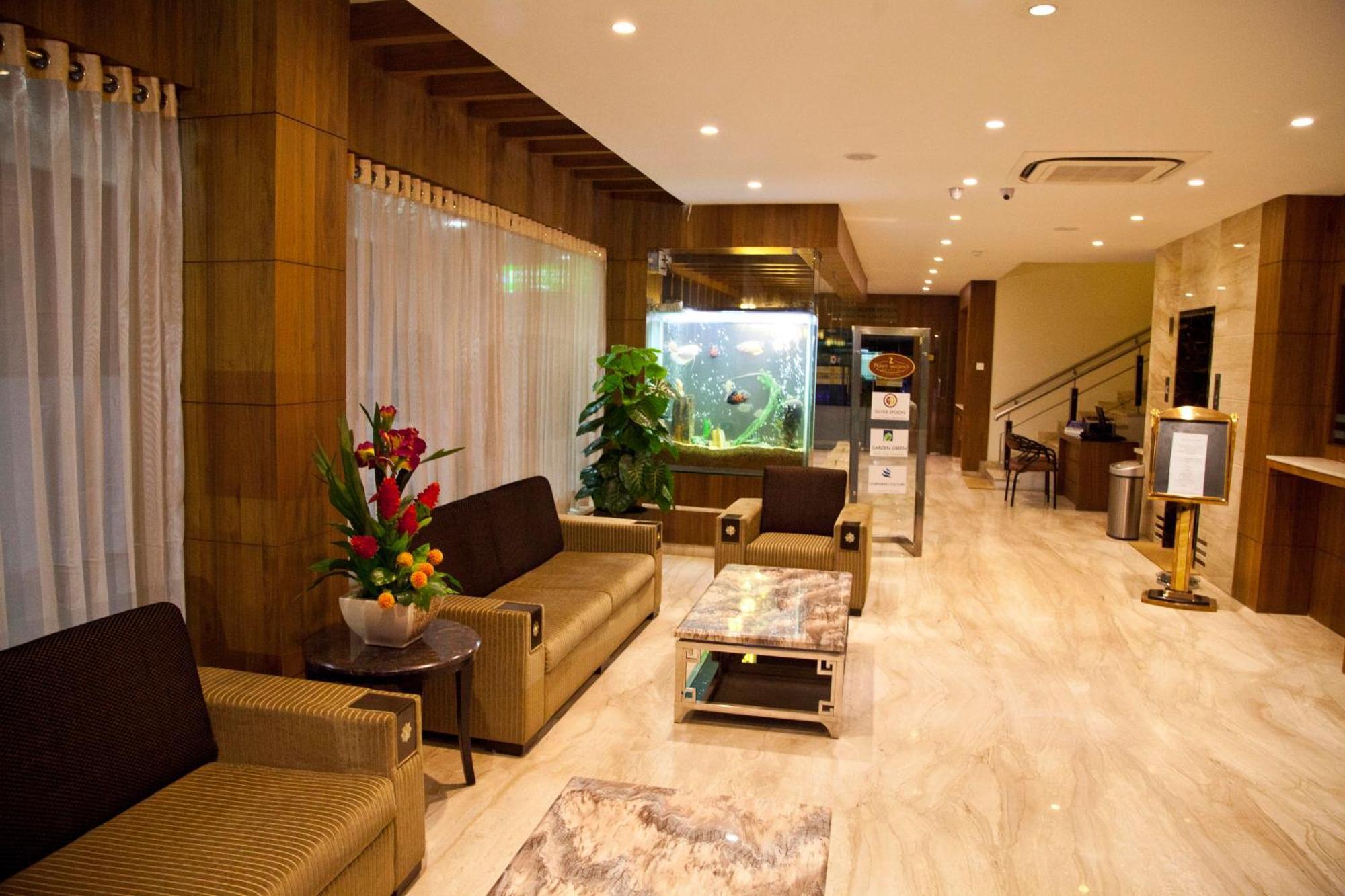 Hotel Prince Gardens Coimbatore Exteriör bild