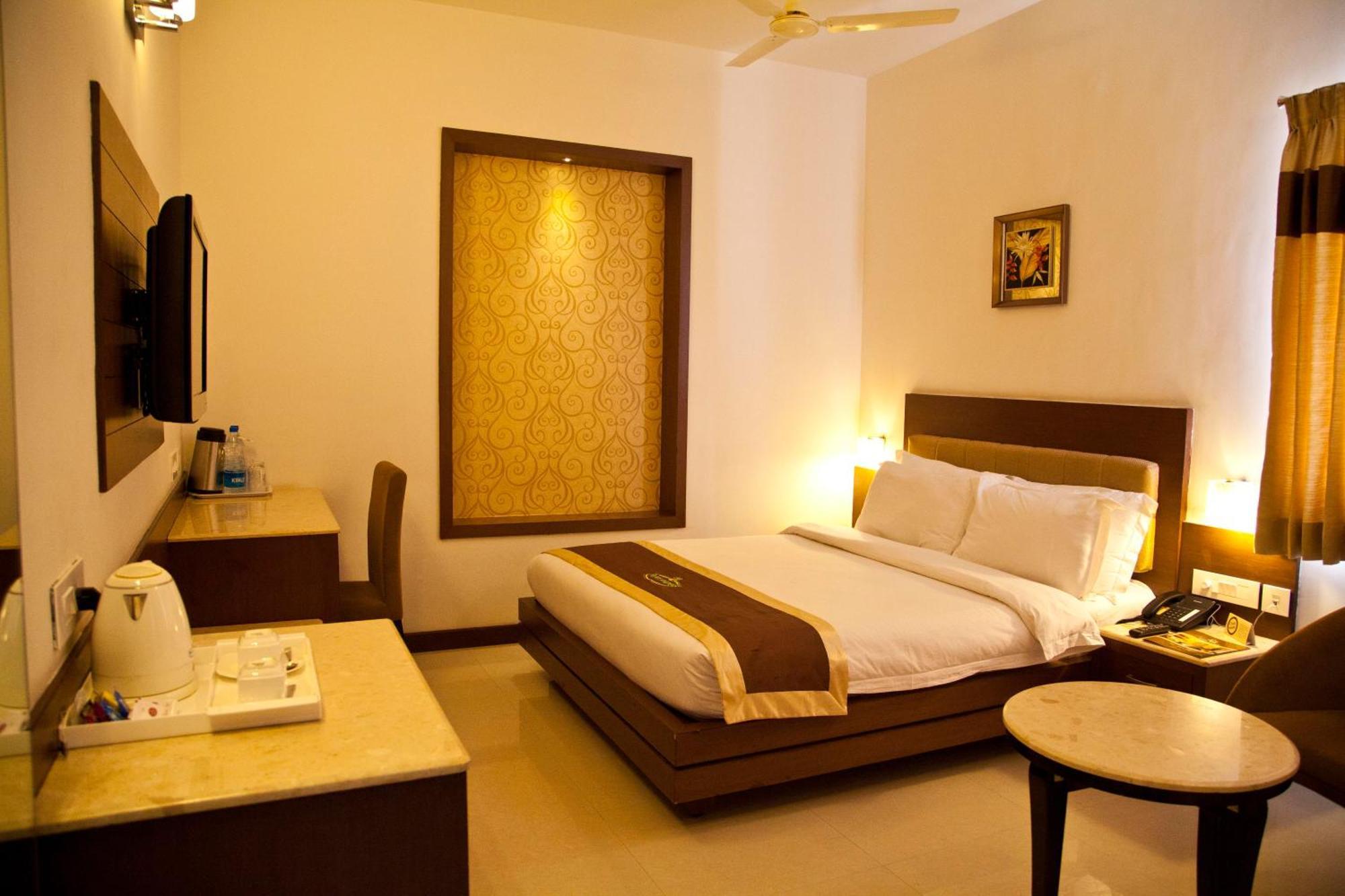 Hotel Prince Gardens Coimbatore Exteriör bild