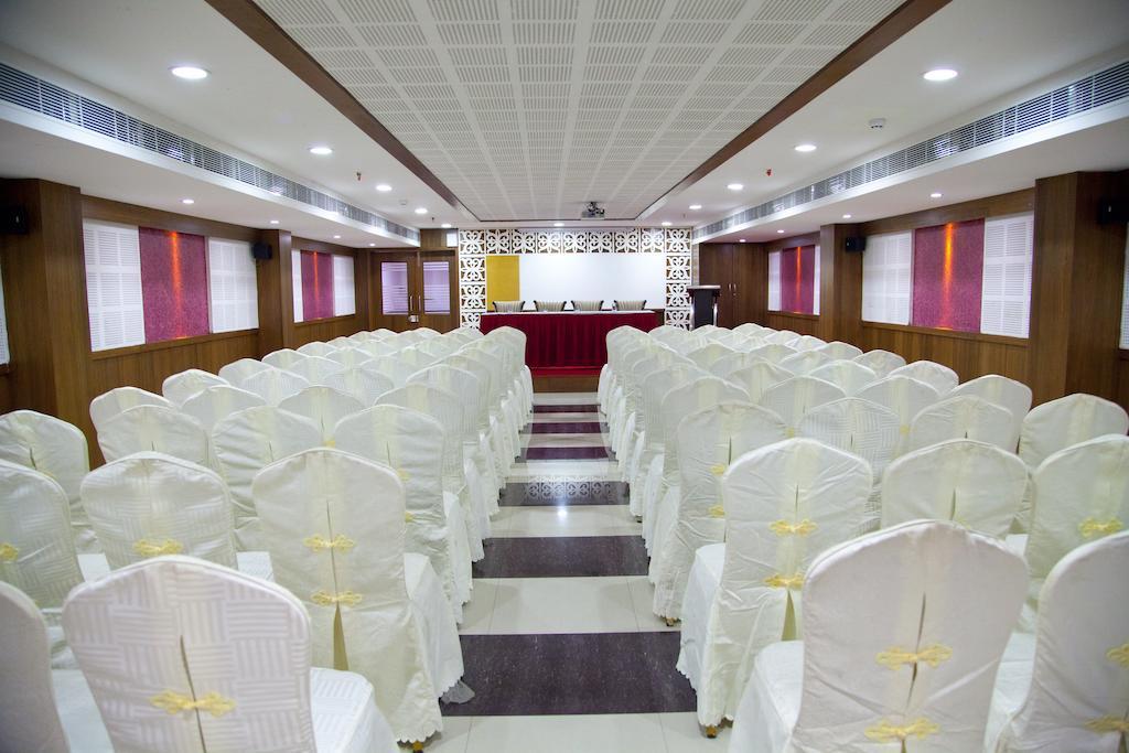 Hotel Prince Gardens Coimbatore Exteriör bild